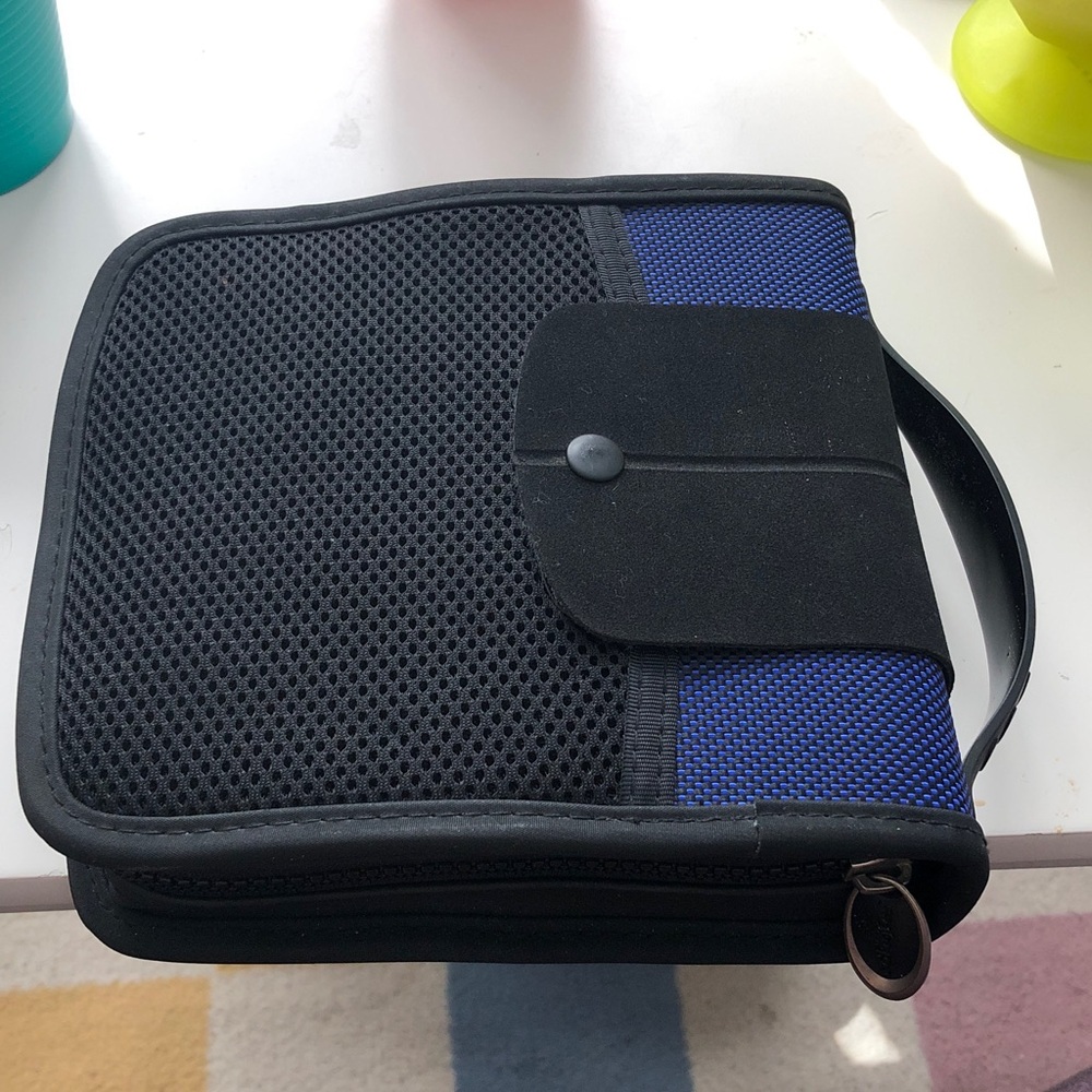 🎃 CD/DVD Carrying Case - Picture 3 of 5